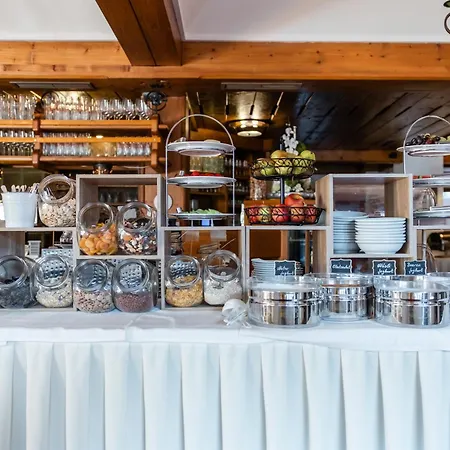 Hotel Dachstein 4*