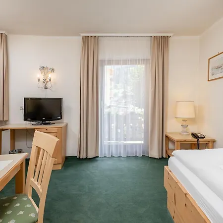 施泰因酒店 酒店